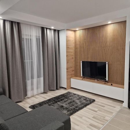 Appartamento Golden Cosmopolis Cretuleasca Esterno foto