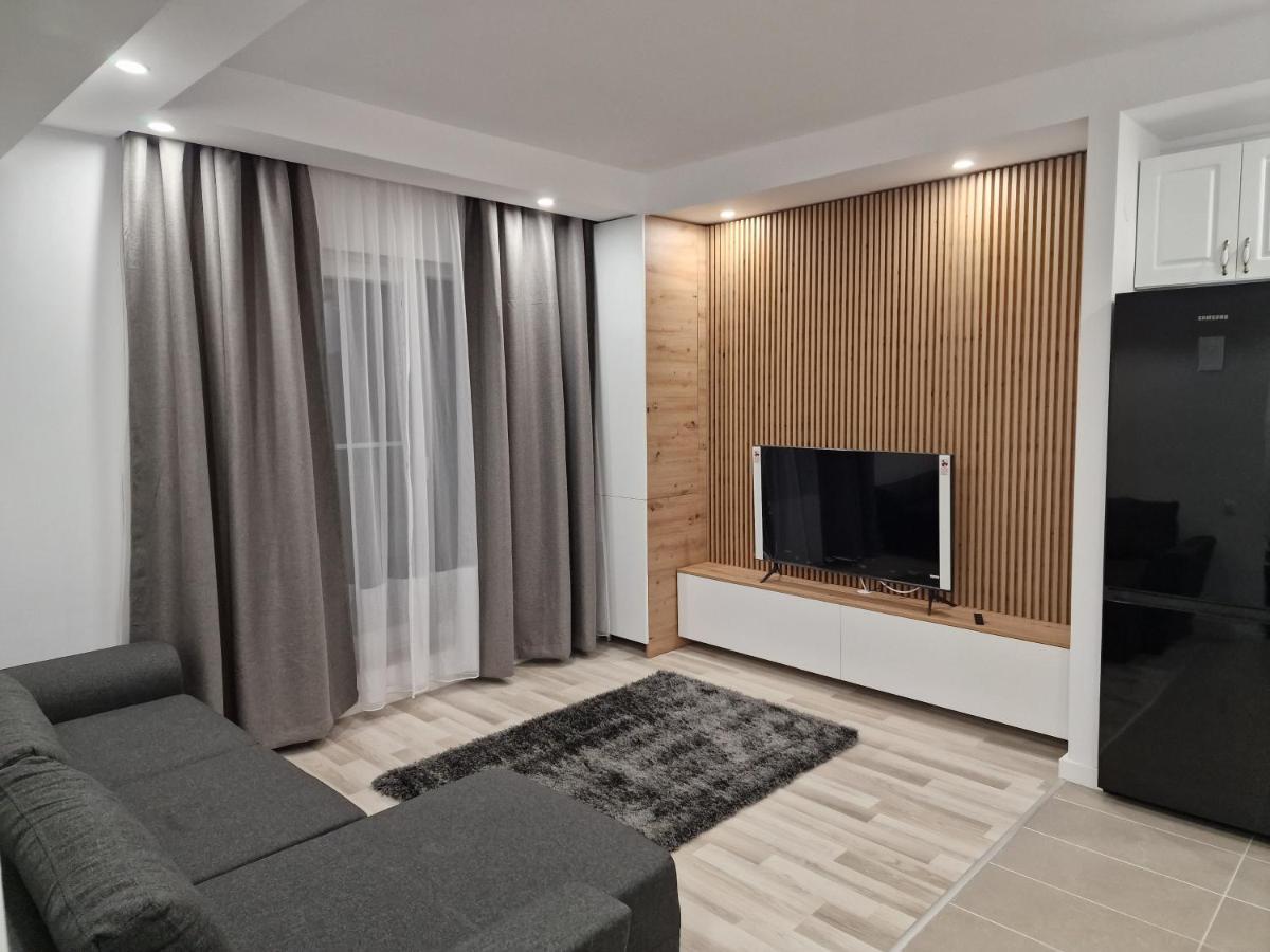 Appartamento Golden Cosmopolis Cretuleasca Esterno foto